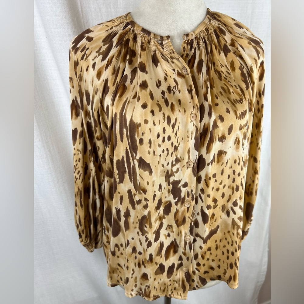 Tucker‎ Silk-The Classic Blouse Animal Print in Brown and Tan